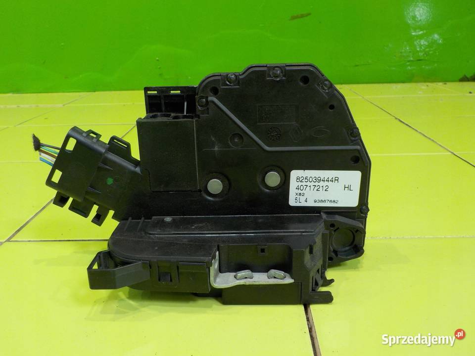 TRAFIC III 16 DCI 16r zamek drzwi bocznych lewy Drzwi