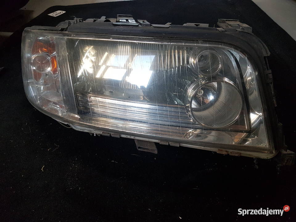 AUDI A8 D2 LIFT XENON PRAWY BI XENON REFLEKTOR Turek