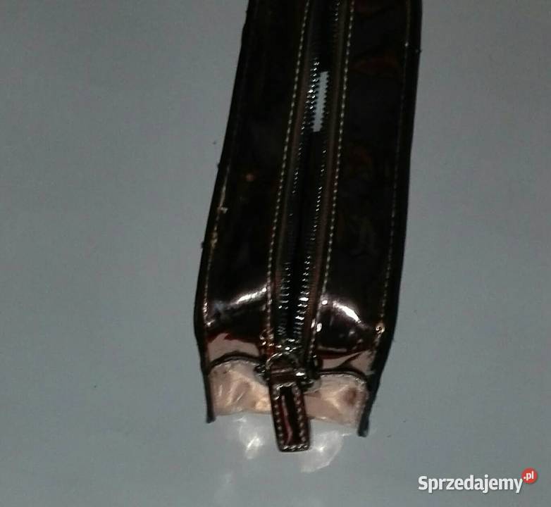 Mała torebka złoty kolor Do ręki  sprzedam