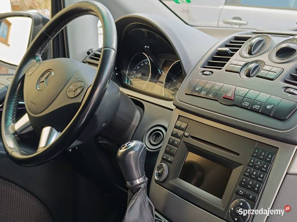 MercedesBenz Viano Viano super stan Rok produkcji 2011 Mercedes-Benz Jarosławiec sprzedam