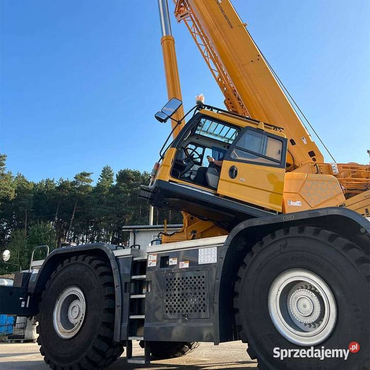 Dźwig XCMG XCR70 70 ton żuraw placowy