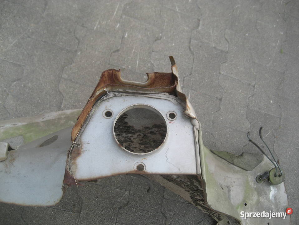 subaru legacy 9194R sedan nadkole zewnętrzne tył Rakoniewice