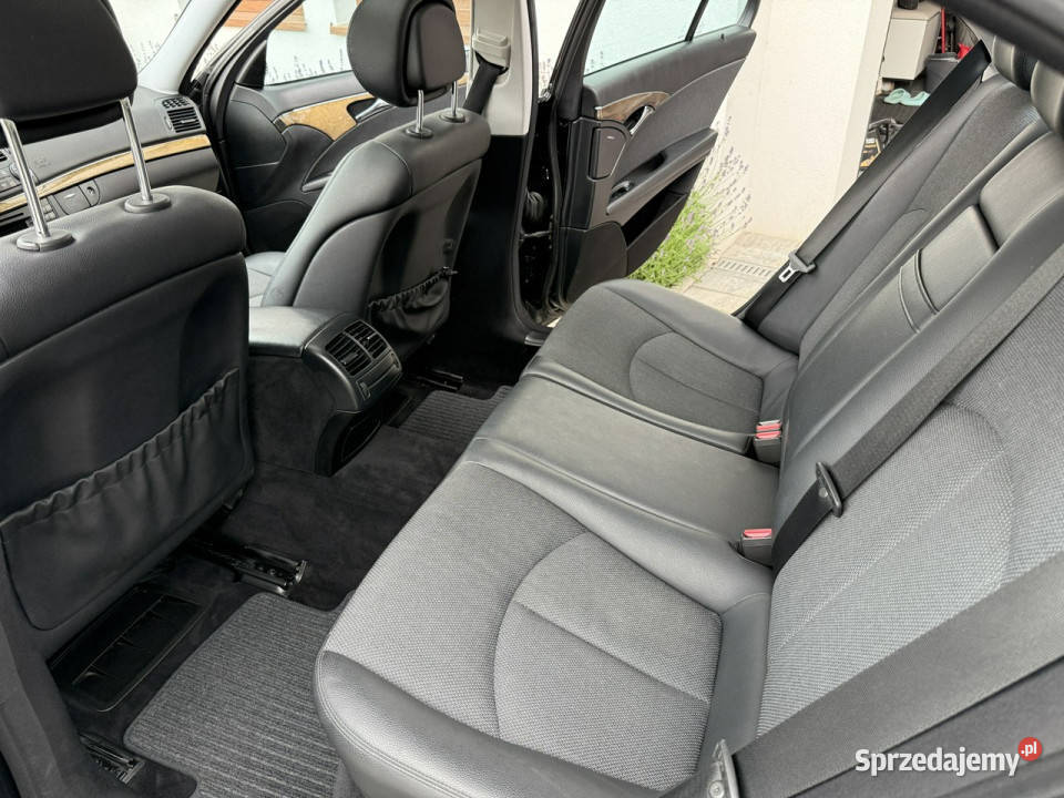 Mercedes E 200 zadbana 100 oryginalny przebieg przyciemniane szyby Poznań