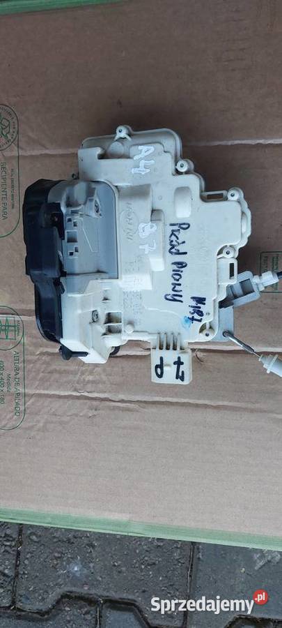 Zamek drzwi prawy przód AUDI A4 B7 7PIN Szczecin sprzedam