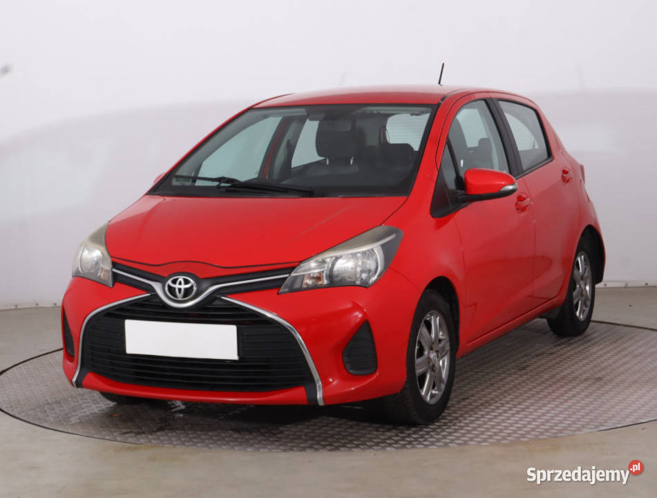 Toyota Yaris 10 VVTi Rok produkcji 2014 Piaseczno