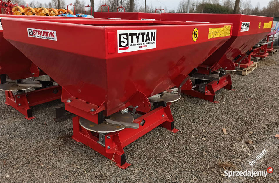 Nowy Rozsiewacz do nawozów Strumyk 600 litrów 3