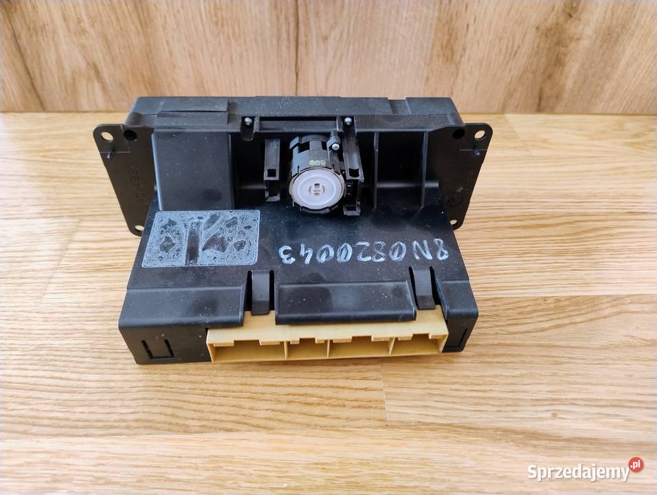 Audi TT 8N Panel nawiewu Climatronic 8N0820043 Dębica sprzedam