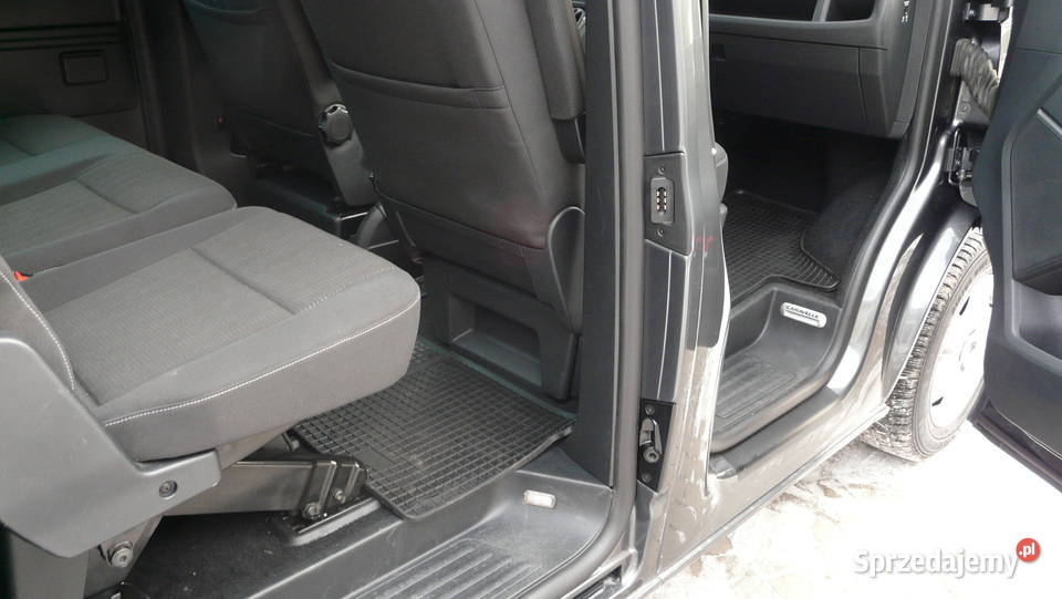 volkswagen T6 Carawelle 2017 r salon 1 Rożdżałów