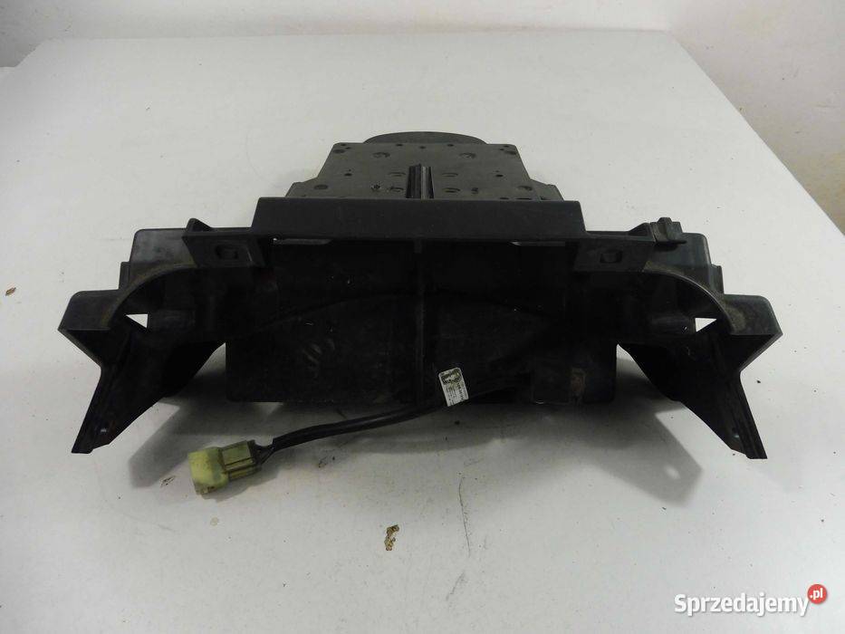 Piaggio MP3 500 mocowanie tablicy zadupek 1420r Poznań