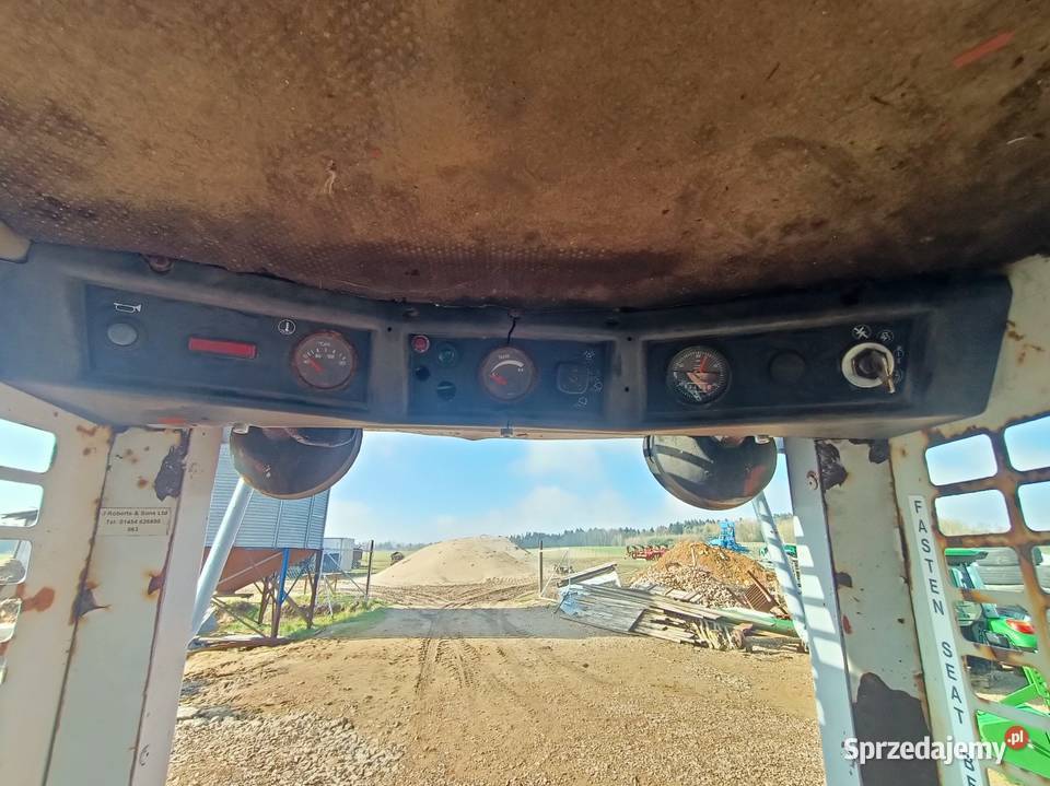 Miniladowarka Gehl 4610 bobcat poziomowanie Pierzchnica