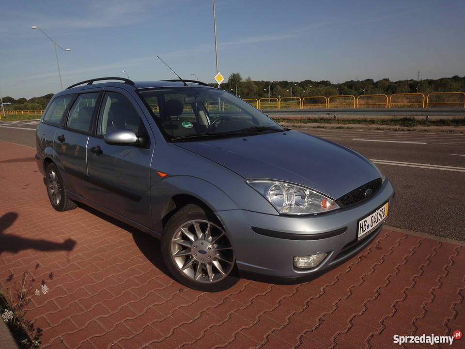 FORD FOCUS X100 KOMBI 18 BENZYNA 2004