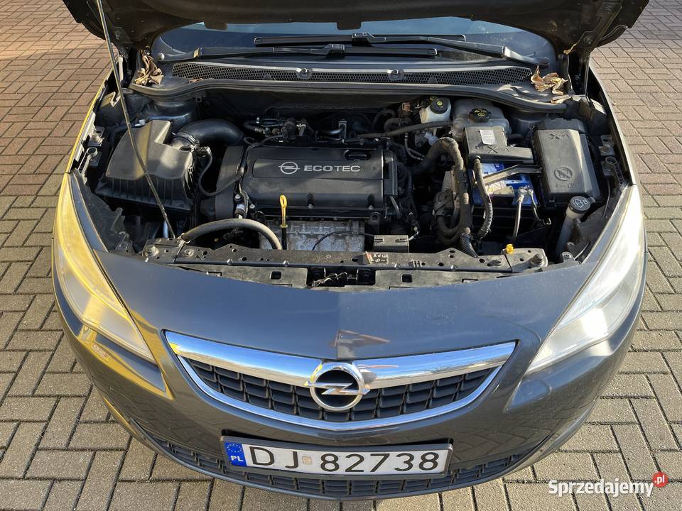 Opel Astra J 16 Benzyna Pieńsk sprzedam