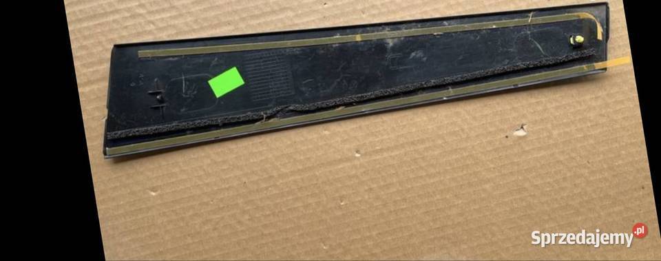 TOYOTA COROLLA LISTWA DRZWI LEWY PRZOD 75765 Międzychód