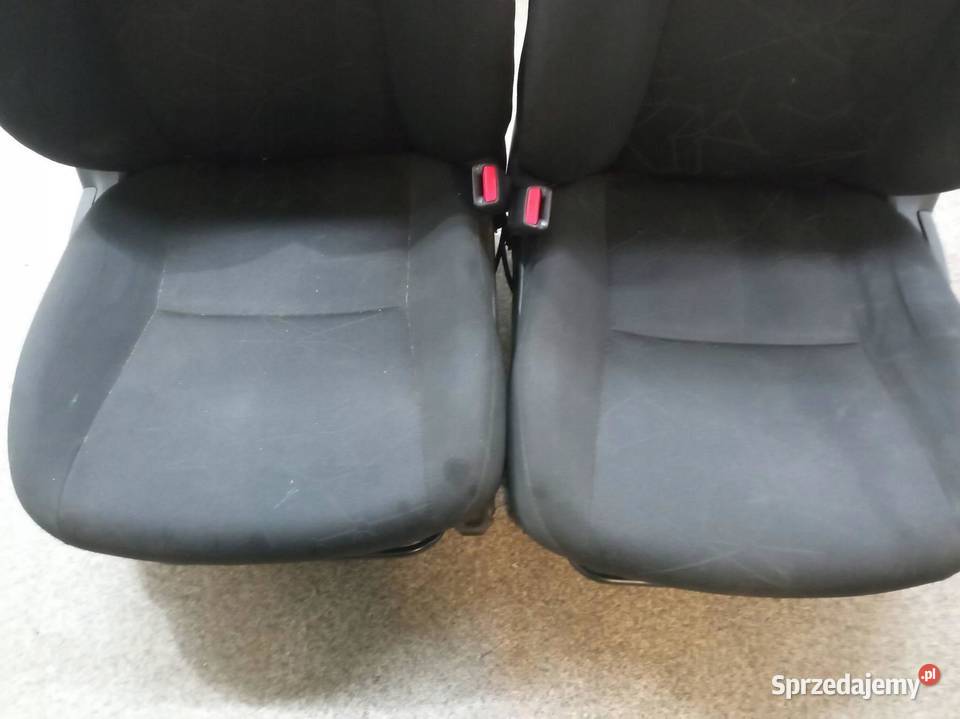 FOTELE KANAPA KOMPLET E15 Toyota Auris I osobowe
