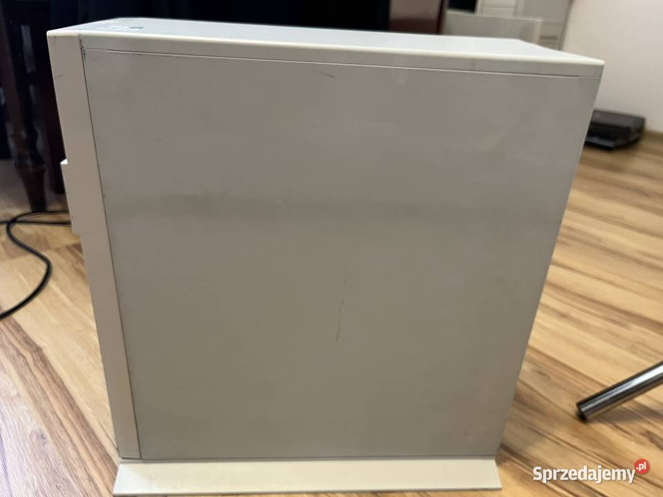 Zabytkowy komputer PC MaxData Artist Pentium III sprzedam