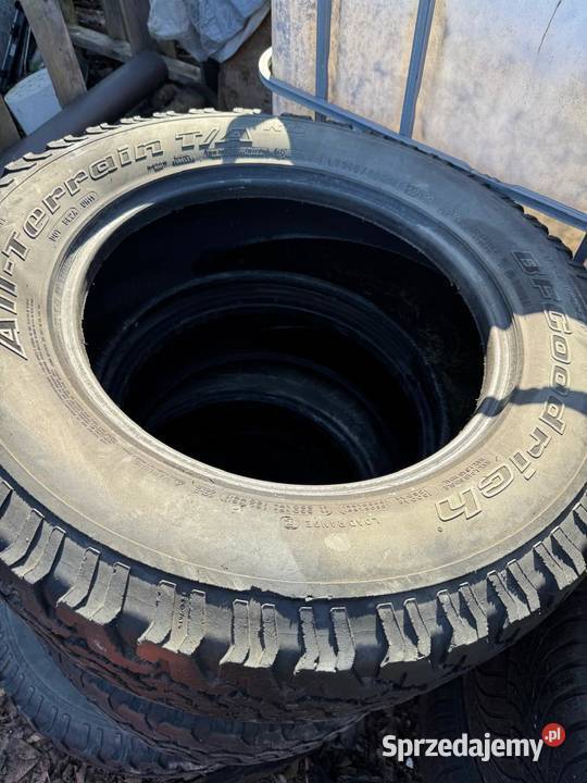 Opony używane wielosezonowe 26560r18 BFGOODRICH Chrząstowice sprzedam