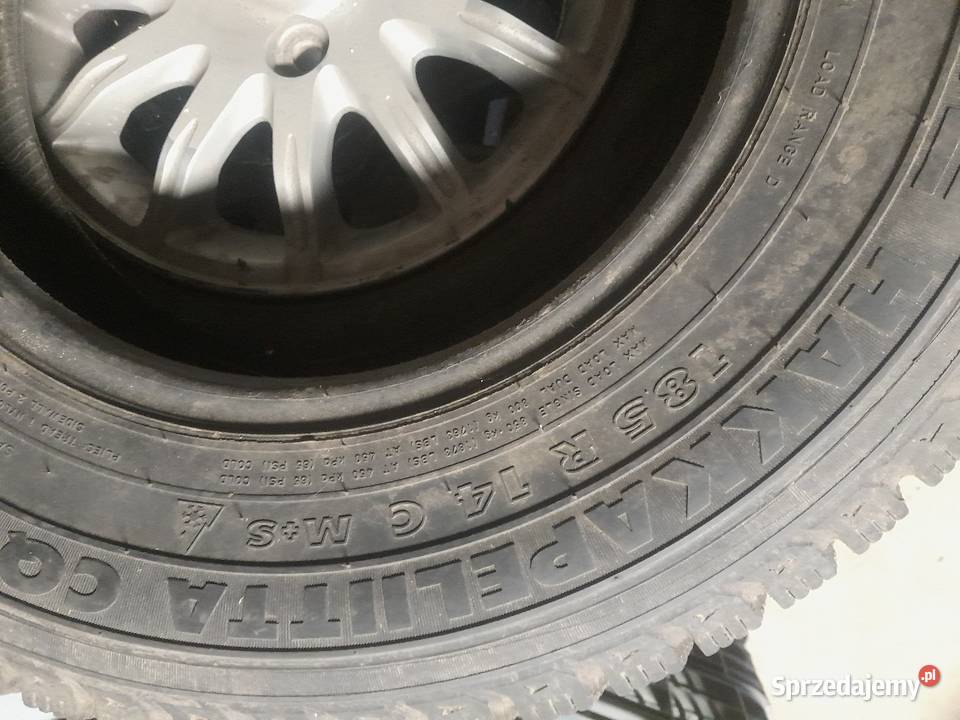 Nokian hakkapeliitta zimówki wzmocnione r14c 185 sprzedam