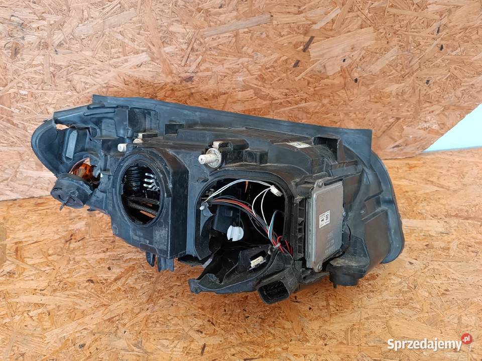 LAMPA LEWY PRZÓD REFLEKTOR EU L90028076 BMW X1 Nowy Tomyśl sprzedam