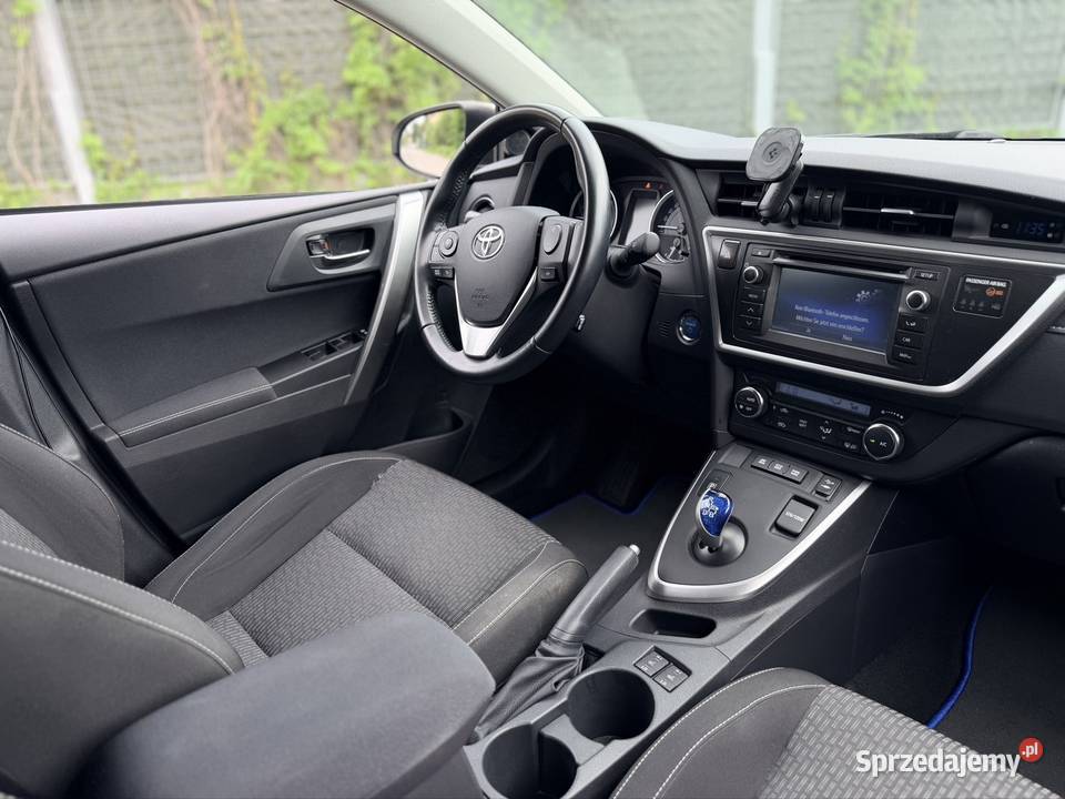 Toyota Auris Touring Sports 18 Hybrid 2014 80000km Toyota