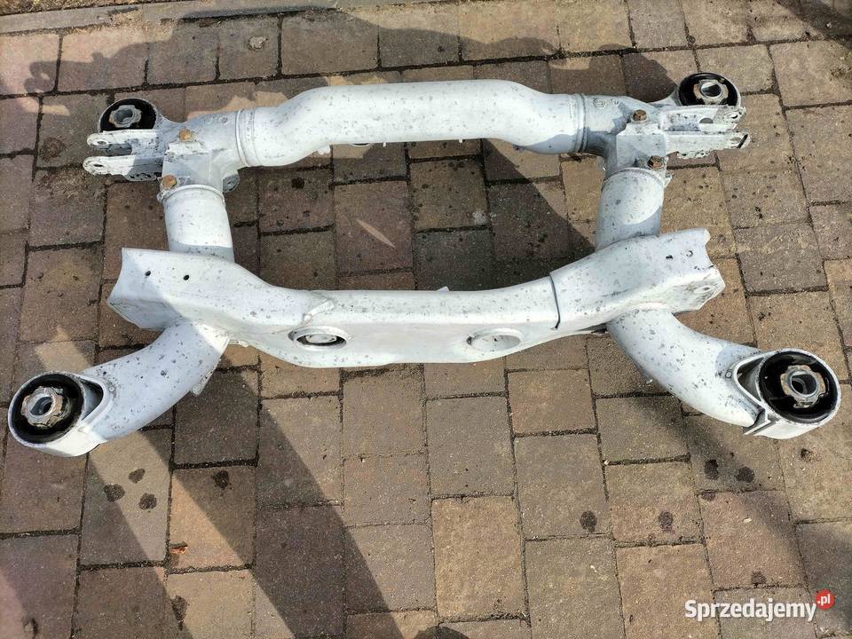 Belka tylnego zawieszenia BMW E65 E66 stan Poręba