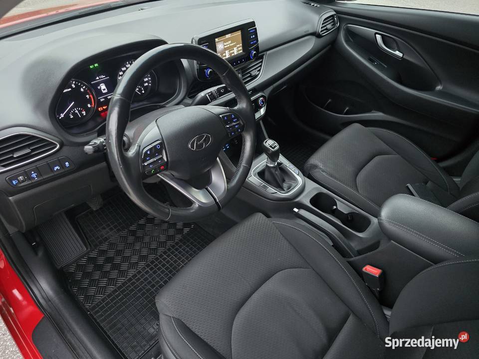 Hyundai i30 fastback120 spalanie 5L BP100 sprzedam