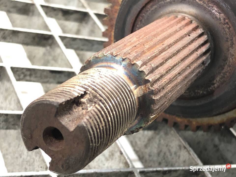 PÓŁOŚ LEWY PRZÓD KIA CEED 16 135 1218 PRZEGUB