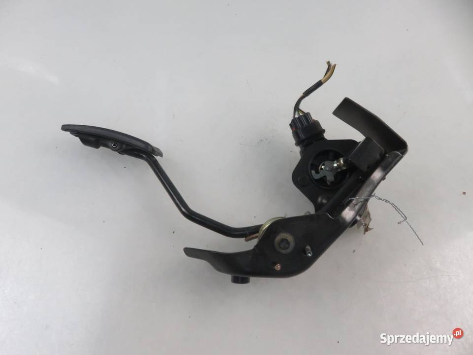 POTENCJOMETR GAZU TOYOTA AVENSIS T25 20 D4D