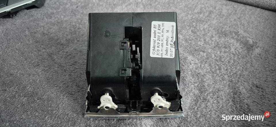 Kratka nawiewu tył tylna Skoda SuperB 1 lift Słupsk