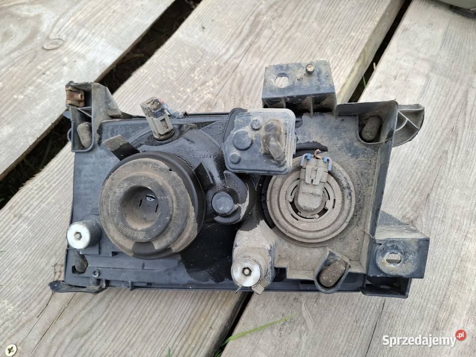 Lampa Prawa Przód Nissan Terrano 2 Wisznice sprzedam