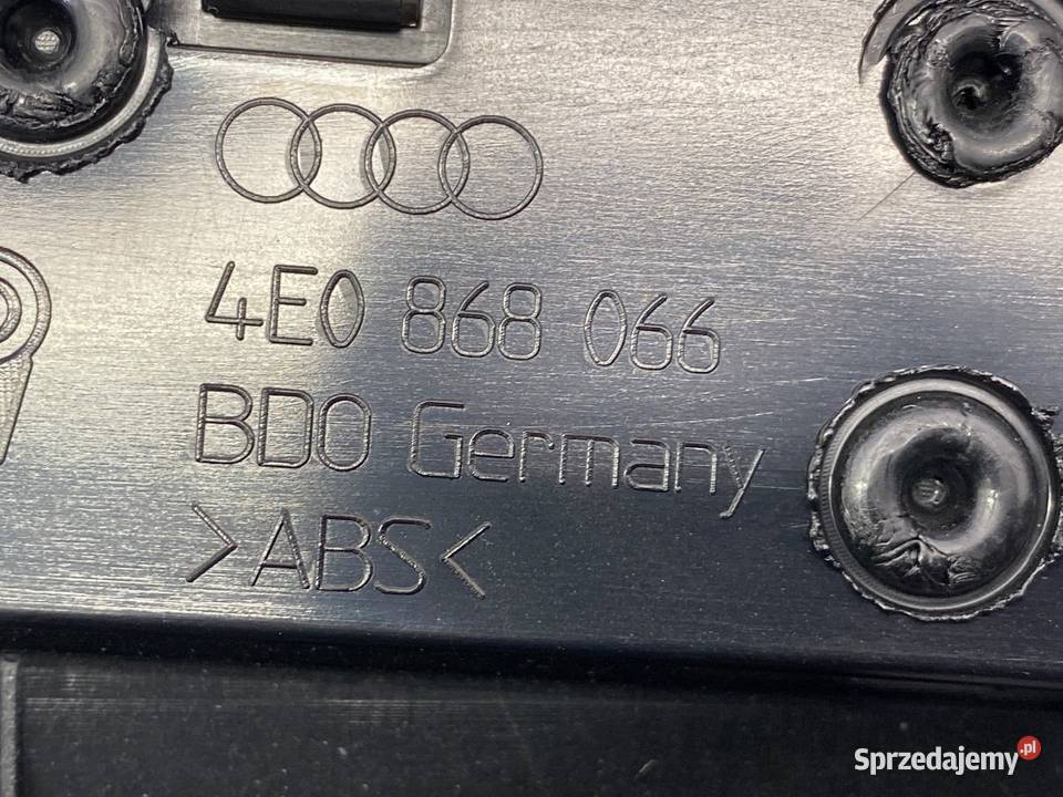 BOCZEK DRZWI PRAWY TYŁ AUDI A8 D3 SedanLimuzyna Tapicerki samochodowe sprzedam