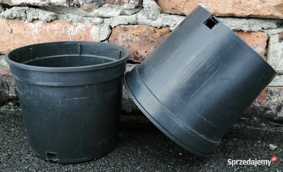 Doniczki produkcyjne czarne 2L 16 TWARDE 2 L Siewierz