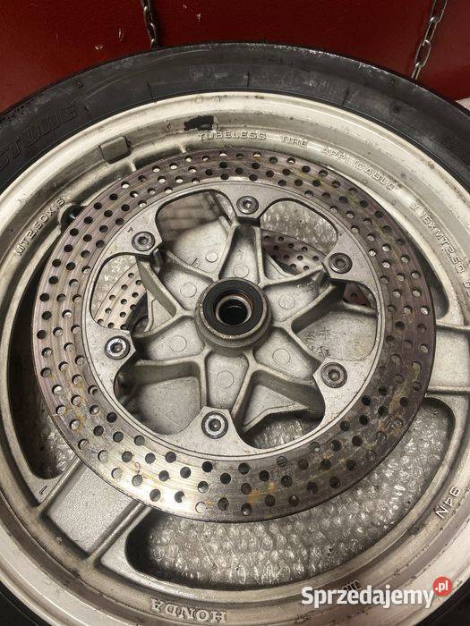 Honda VFR 750 F RC24 przednie koło felga opona wielkopolskie Poznań
