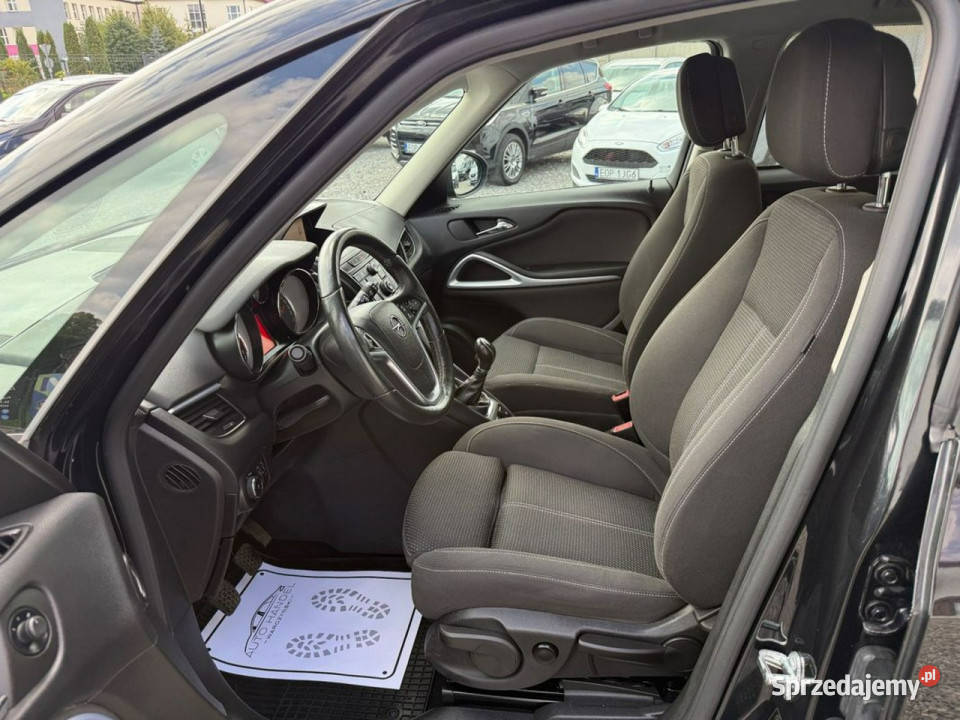 Opel Zafira Sprowadzony Zarejestrowany gotowy do łódzkie Paradyż sprzedam