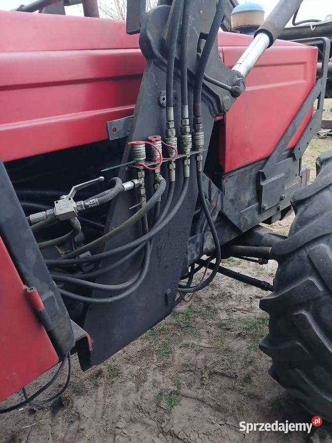 Ciagnik rolniczy Renault z turem Skrzynia biegów Manualna