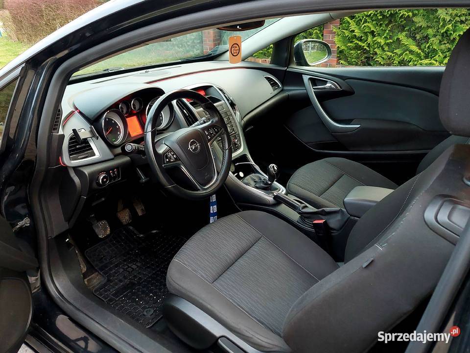 Opel Astra GTC 2013 17 Diesel zamiana