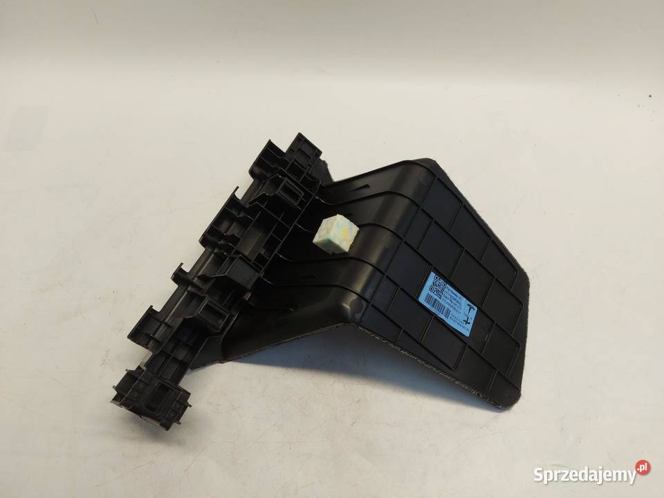 TESLA MODEL Y 2024r TAPICERKA BOCZEK BAGAŻNIKA