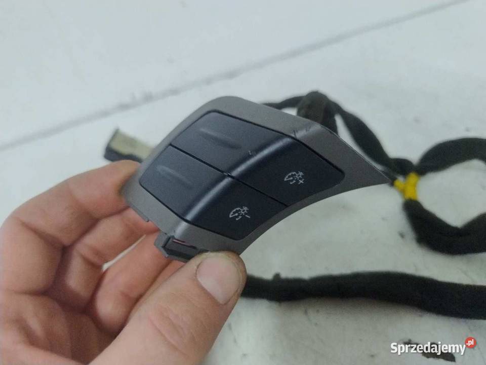 PANEL MULTIFUNKCJA KIEROWNICY INFINITI G37 osobowe