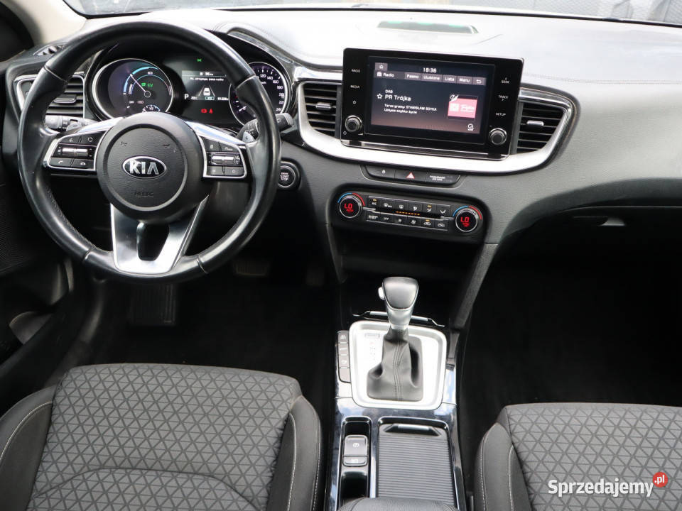 Kia Ceed 16 GDI plugin srebrny Katowice