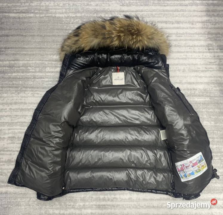 Puchowa kurtka męska Moncler czarna z kapturem Rozmiar L