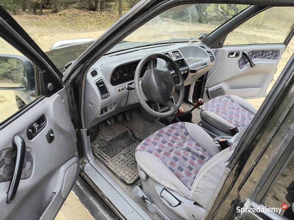 Ford Maverick Nissan Terrano Grabów nad Prosną