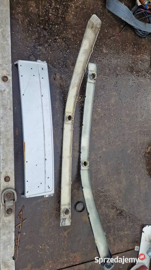 Listwy przód PDC BMW E39 Zderzak zwykły 2002r Tarnowskie Góry