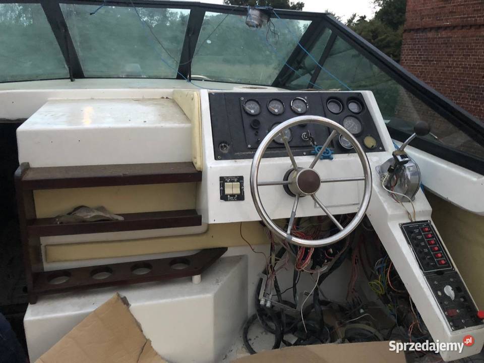 Sprzedam łódź motorowa kabinowa do remontu Rok produkcji 1989 Łodzie i motorówki dolnośląskie Wrocław
