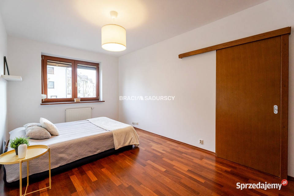 Mieszkanie sprzedam 798m2 3 pokoje Kraków
