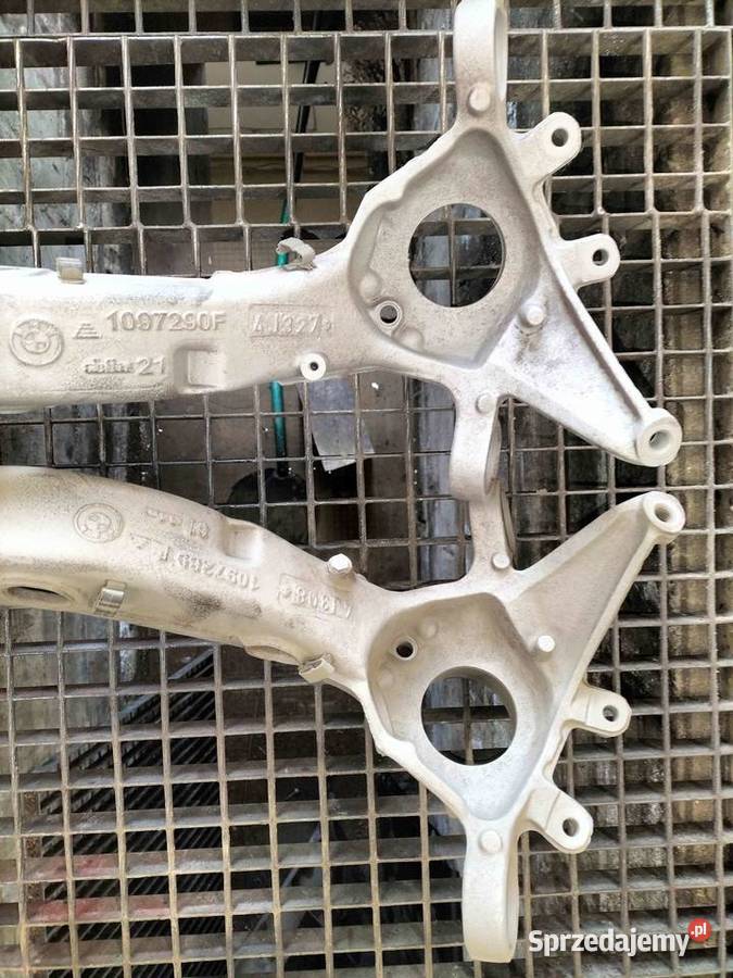 Zwrotnica prawy tylna BMW E46 COUPE CABRIO Poręba