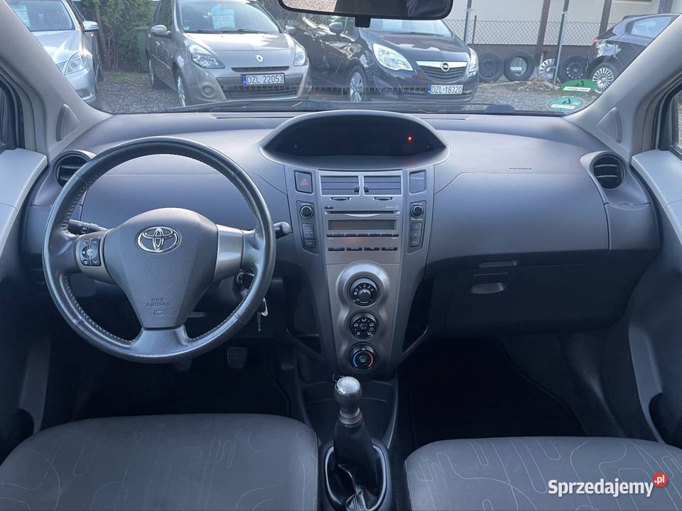 Toyota yaris 2009 5drzwi klima komputer super garażowany Jelenia Góra