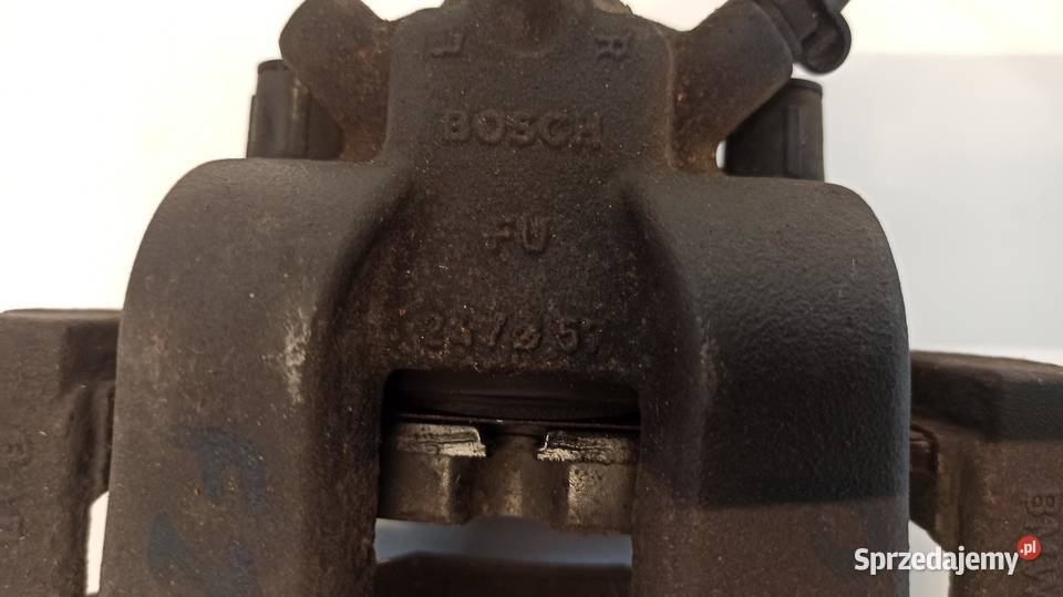 ZACISK PRAWY PRZÓD BMW F22