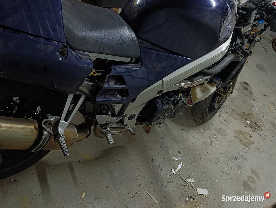 Honda Vfr 750 RC 36 1997 PT i OC jest Rok produkcji 1997 mazowieckie Zbuczyn