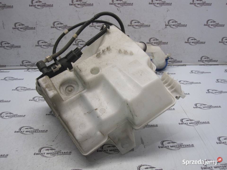 FORD FOCUS MK3 III 13r zbiorniczek spryskiwaczy osobowe