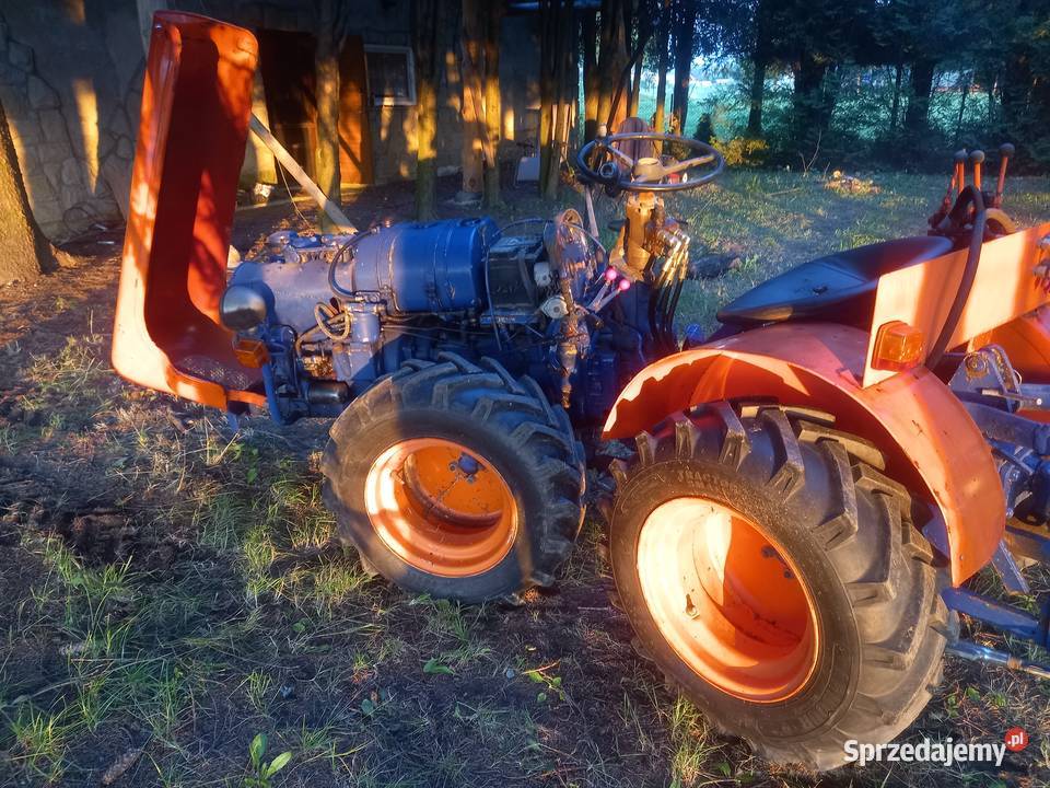 traktorek goldoni łamany Blizne