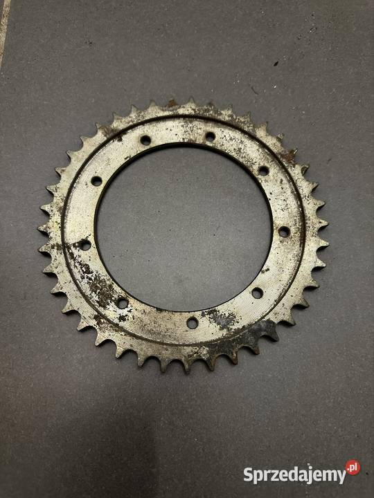 Nowa tylna zębatka WSK 175 oryginał z PRL Układ napędowy